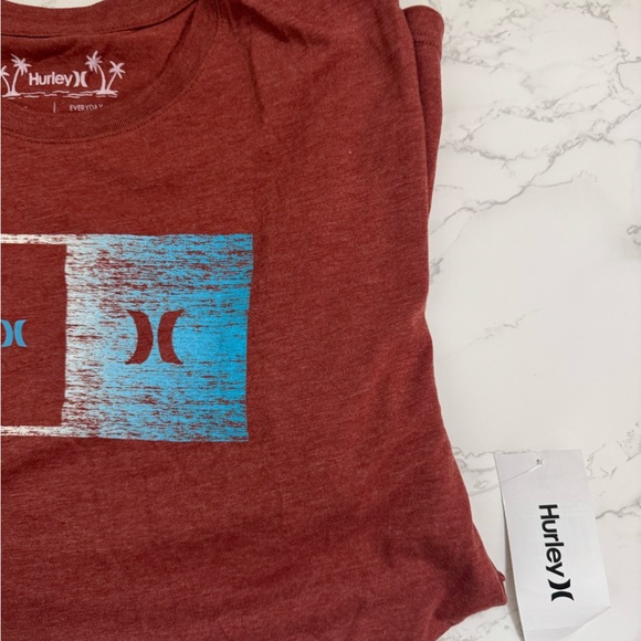Hurley Mens Maroon and Blue Graphic Tee NWT Size L - Picture 3 of 7
